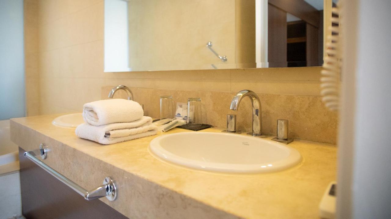 Howard Johnson La Canada Hotel & Suites Cordoba Dış mekan fotoğraf