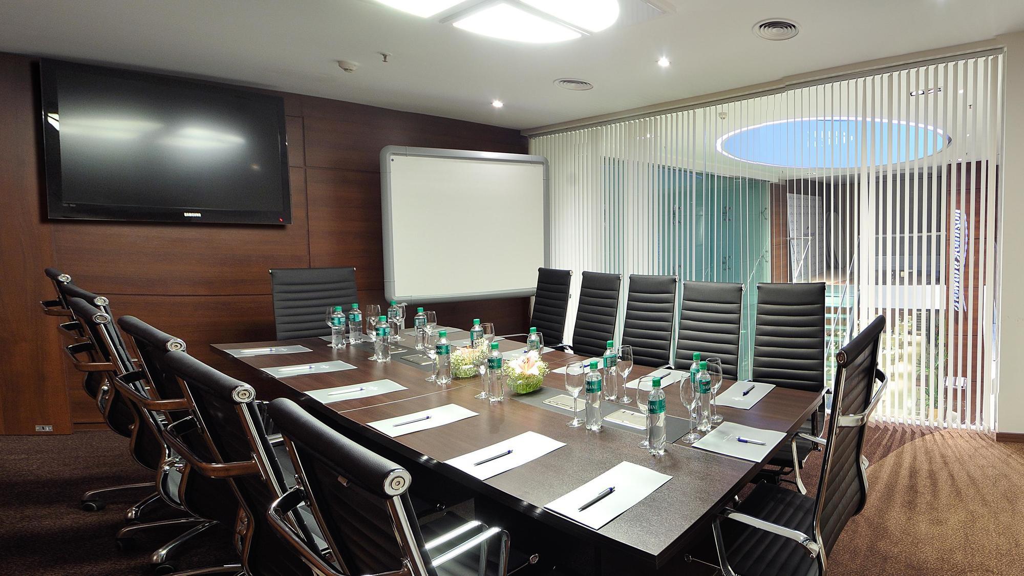Howard Johnson La Canada Hotel & Suites Cordoba Dış mekan fotoğraf